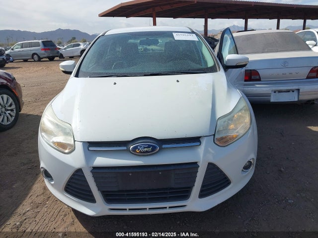 Ford FOCUS SE 2014 1FADP3K23EL325525 Image 6