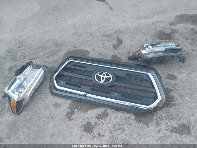 5TFAZ5CN9GX002555 Toyota Tacoma Sr5 V6
