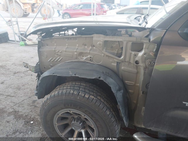 5TFAZ5CN9GX002555 Toyota Tacoma Sr5 V6