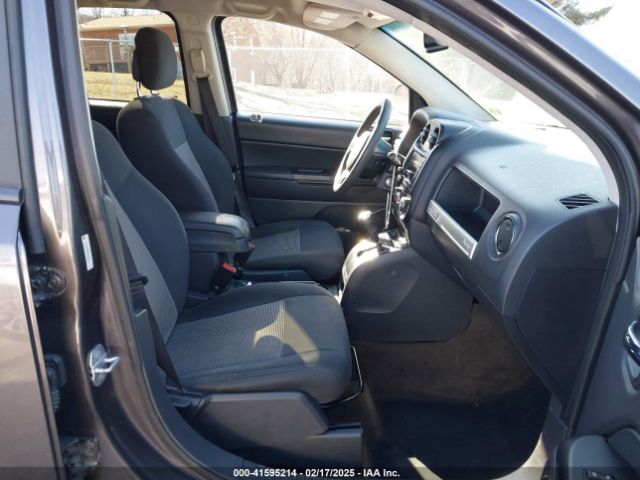 1C4NJDBB8GD639514 Jeep Compass Sport