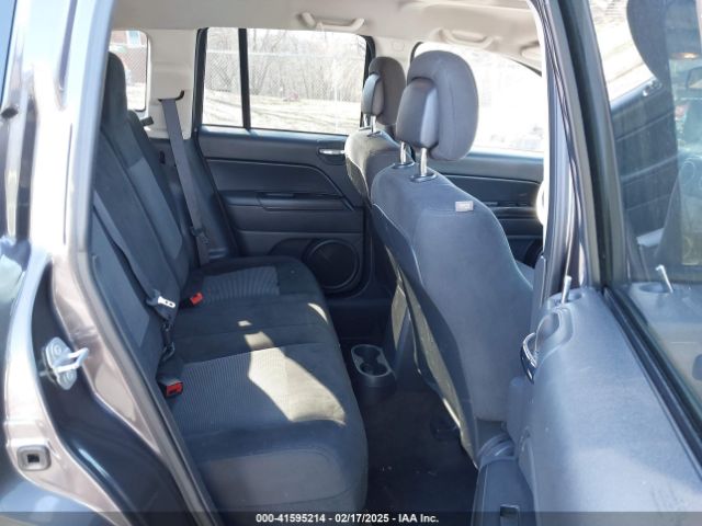 1C4NJDBB8GD639514 Jeep Compass Sport