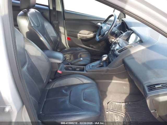 1FADP3F27GL313309 Ford FOCUS SE
