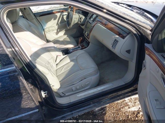 2011 CADILLAC DTS 1G6KH5E60BU116955 Photo 4