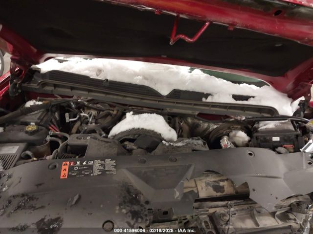 1GCVKREC8JZ210592 Chevrolet Silverado 1500 1lt