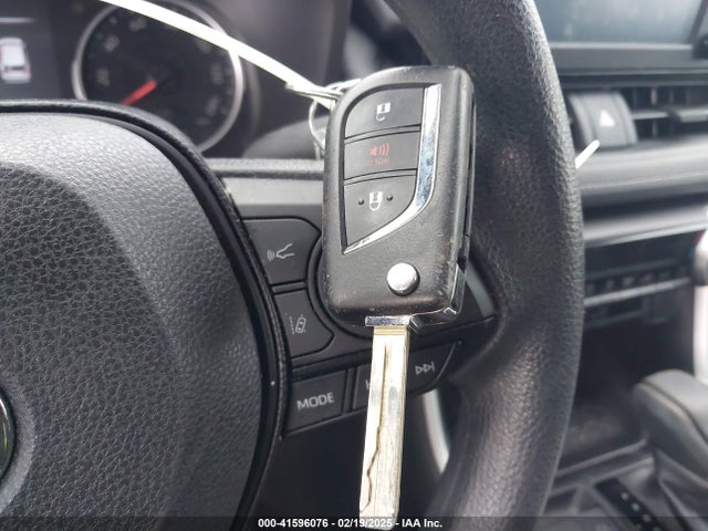 Toyota RAV4 LE 2019 2T3H1RFV3KW021902 Image 11