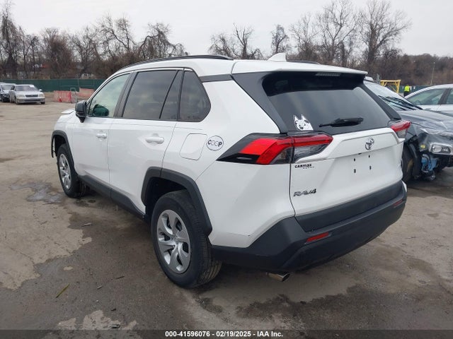 Toyota RAV4 LE 2019 2T3H1RFV3KW021902 Image 3