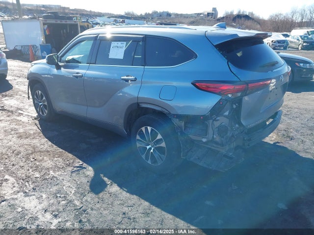 5TDGZRBH4NS203134 Toyota Highlander Xle