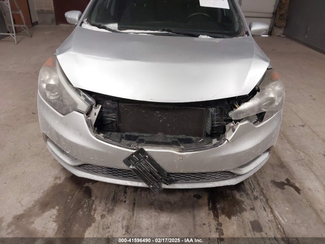 KNAFK4A65F5431294 KIA FORTE LX