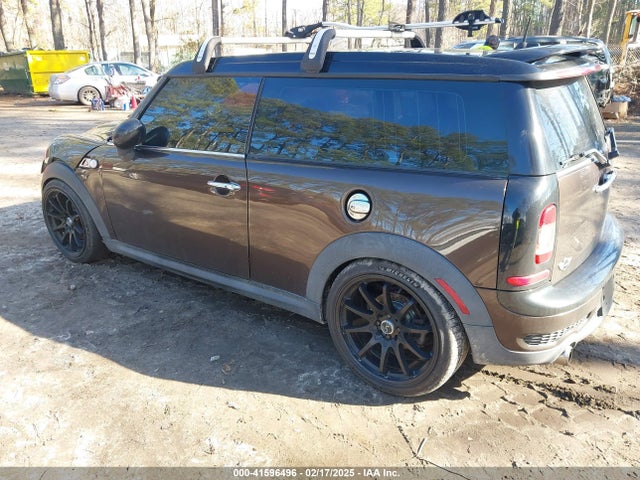 2009 MINI COOPER S CLUBMAN WMWMM33539TP73598 Photo 2