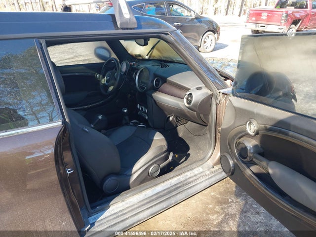 2009 MINI COOPER S CLUBMAN WMWMM33539TP73598 Photo 4