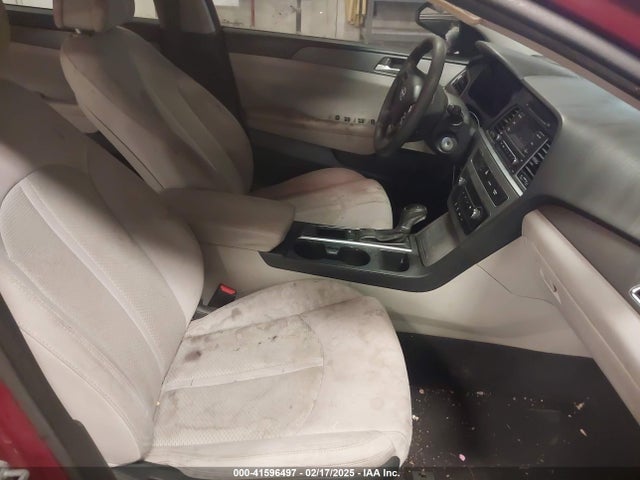 41596497 :رقم المزاد ، 5NPE24AF5FH001554 vin ، 2015 Hyundai Sonata Se مزاد بيع