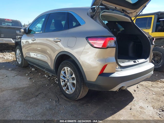 1FMCU9G62MUA81335 Ford ESCAPE SE