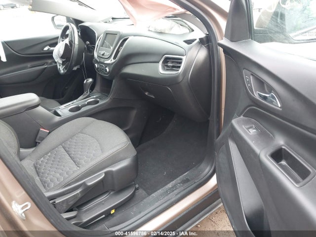 2GNAXKEV8K6230399 Chevrolet EQUINOX LT