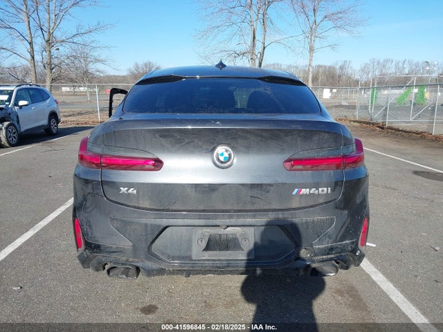5UX43DT00N9K32112 BMW X4 M40i