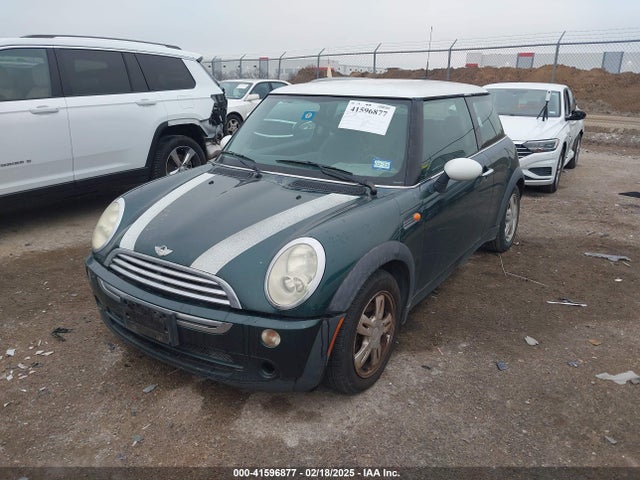 2006 MINI COOPER WMWRC33566TK72578 Photo 1
