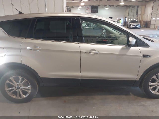 Ford ESCAPE SE 2019 1FMCU0GD0KUA58515 Image 13