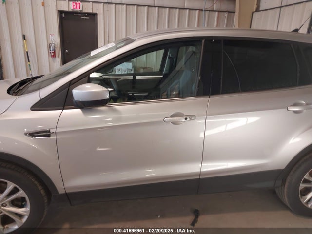 Ford ESCAPE SE 2019 1FMCU0GD0KUA58515 Image 19