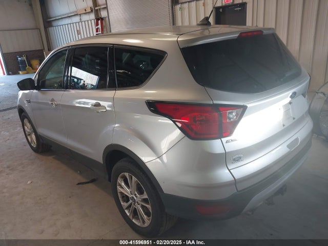 Ford ESCAPE SE 2019 1FMCU0GD0KUA58515 Image 3