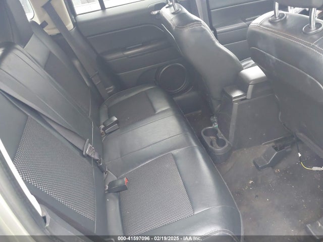 1C4NJPBAXHD200955 Jeep Patriot Sport Se Fwd