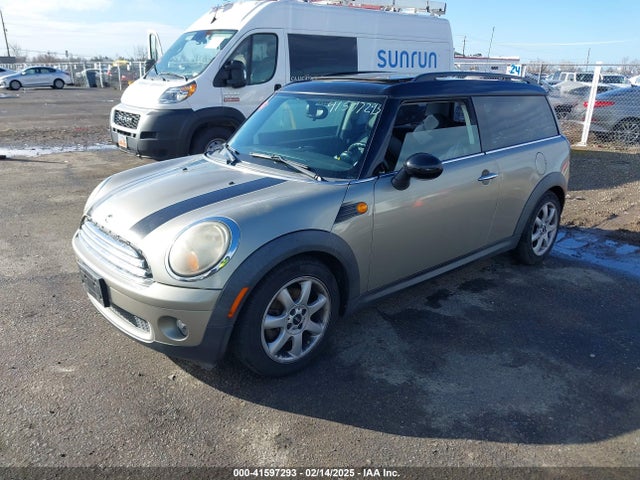 2009 MINI COOPER CLUBMAN WMWML33519TX35497 Photo 1