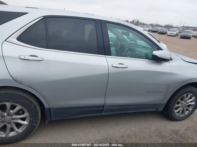 2GNAXKEV9K6208900 Chevrolet EQUINOX LT