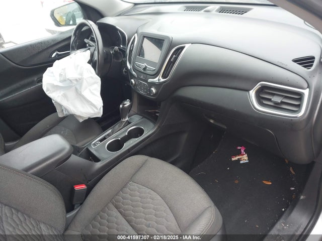 2GNAXKEV9K6208900 Chevrolet EQUINOX LT