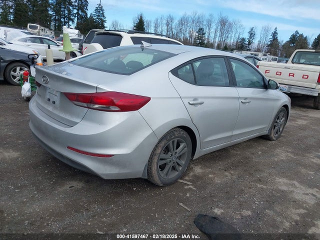 5NPD84LF8JH239866 Hyundai ELANTRA SEL