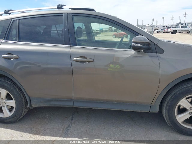 Toyota Rav4 Xle 2014 JTMWFREVXED034190 Image 13