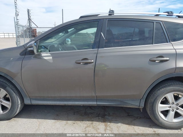 Toyota Rav4 Xle 2014 JTMWFREVXED034190 Image 14