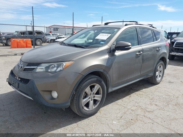 Toyota Rav4 Xle 2014 JTMWFREVXED034190 Image 2