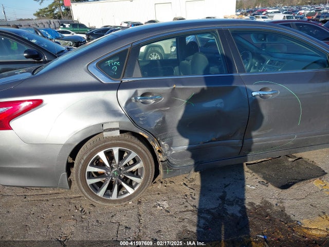 Nissan Altima 2.5 Sv 2017 1N4AL3AP5HC266378 Image 17