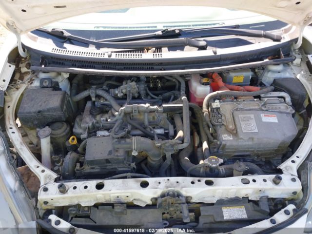 JTDKDTB38G1132174 Toyota Prius C One