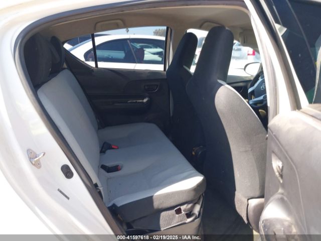 JTDKDTB38G1132174 Toyota Prius C One