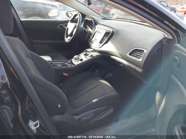 Chrysler 200 Limited 2015 1C3CCCAB5FN587477 Image 5