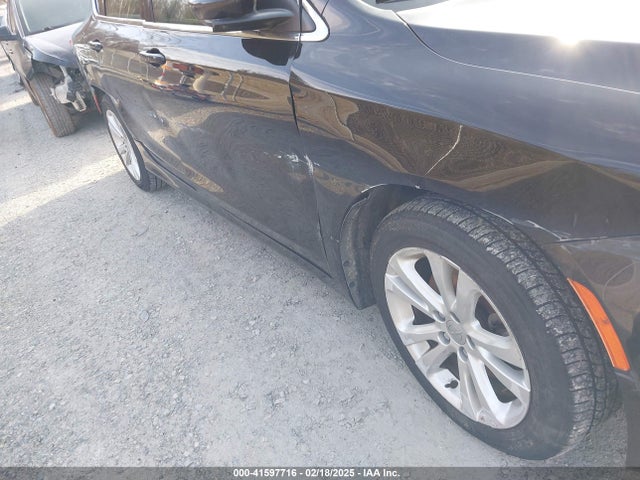 Chrysler 200 Limited 2015 1C3CCCAB5FN587477 Image 6