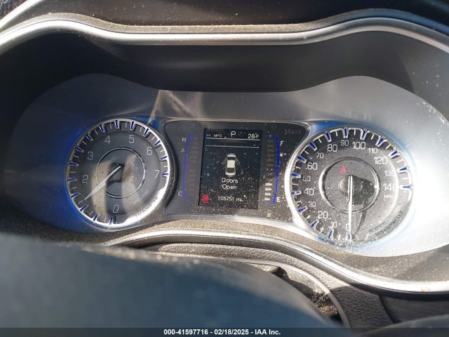 Chrysler 200 Limited 2015 1C3CCCAB5FN587477 Image 7