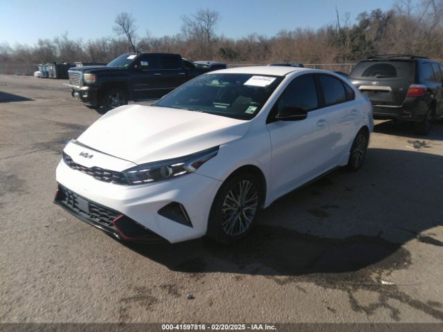 3KPF54AD4NE452598 KIA Forte Gt-line
