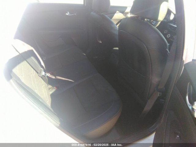 3KPF54AD4NE452598 KIA Forte Gt-line