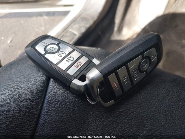 Ford FUSION SE 2018 3FA6P0HDXJR104080 Image 11