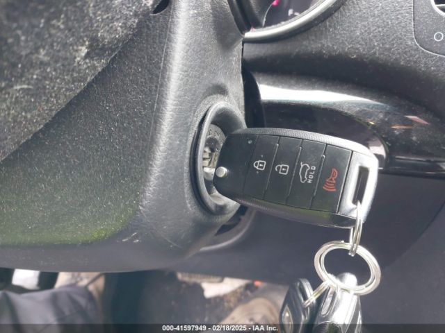5XYKTCA63EG540626 KIA SORENTO LX