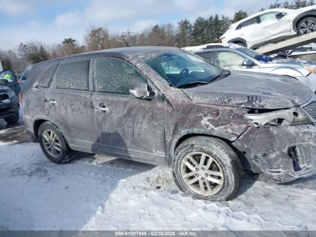 5XYKTCA63EG540626 KIA SORENTO LX