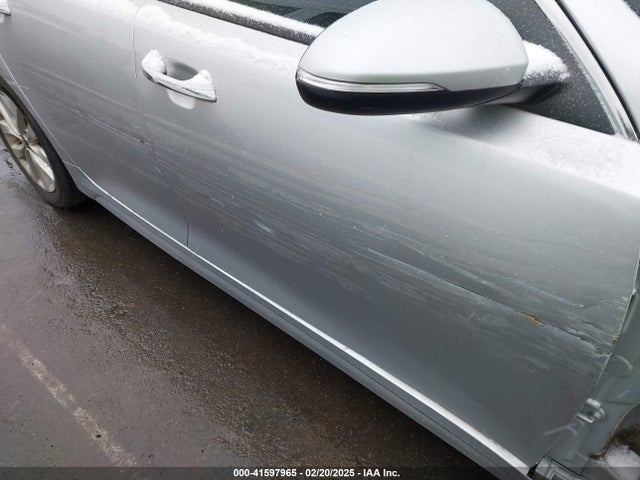 5XXGT4L39JG266426 KIA Optima Lx