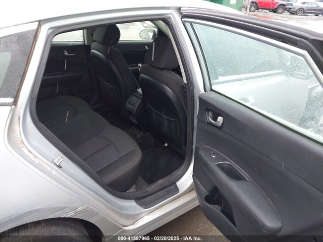 5XXGT4L39JG266426 KIA Optima Lx
