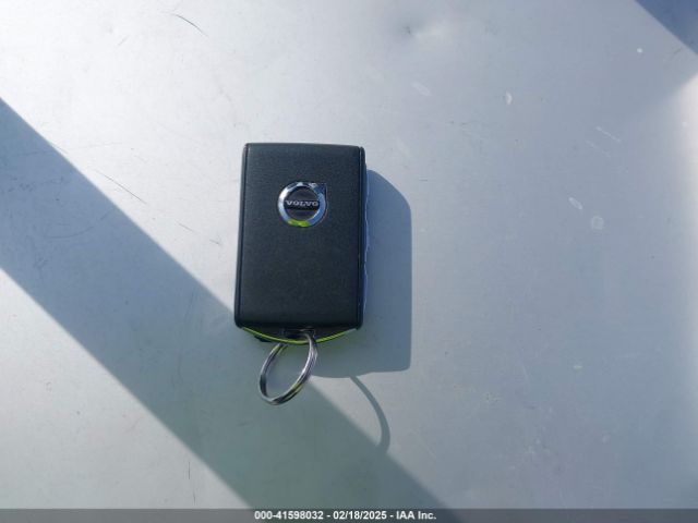 2022 VOLVO XC90 RECHARGE PLUG-IN HYBRID YV4BR0CLXN1792757 Photo 10