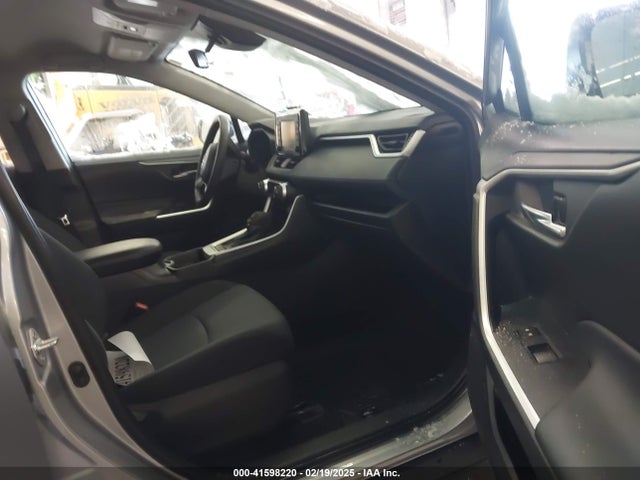 2T3P1RFV2MC145465 Toyota Rav4 Xle