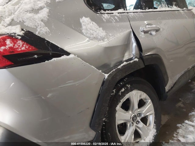 2T3P1RFV2MC145465 Toyota Rav4 Xle