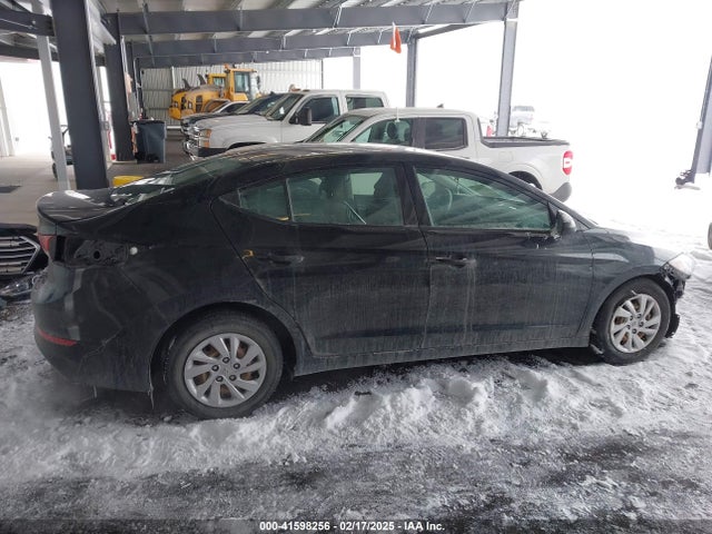 Hyundai ELANTRA SE 2018 5NPD74LF1JH347572 Image 14