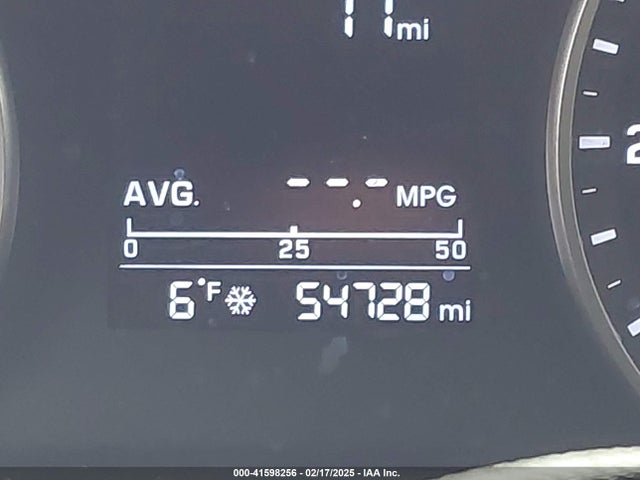 Hyundai ELANTRA SE 2018 5NPD74LF1JH347572 Image 16