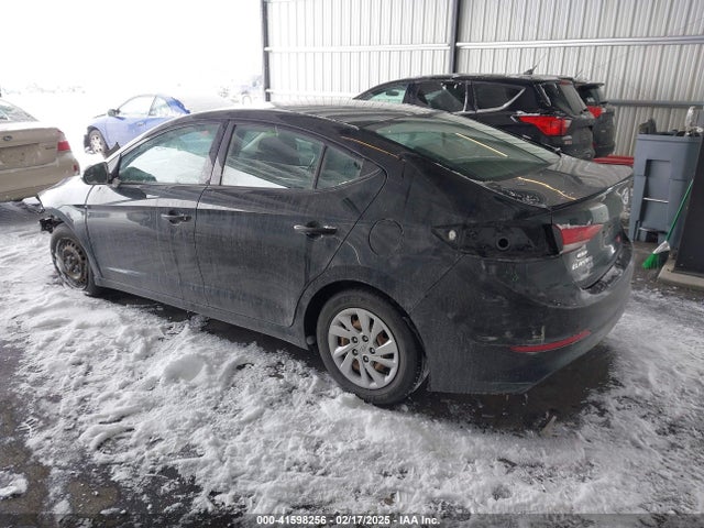 Hyundai ELANTRA SE 2018 5NPD74LF1JH347572 Image 3