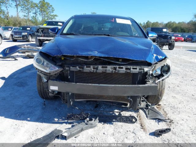 5NPD84LF5JH273764 Hyundai Elantra Limited